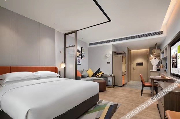 HOME2 SUITES BY HILTON