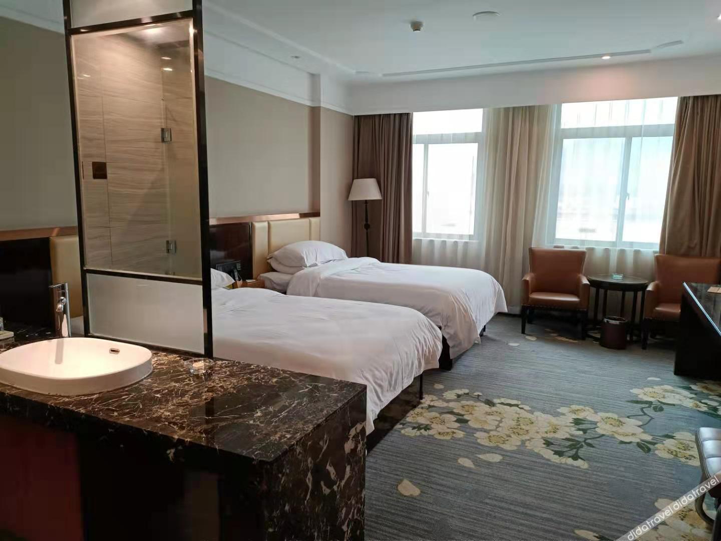 Vienna Classic Hotel (Nanjing) - Tap to explore photos