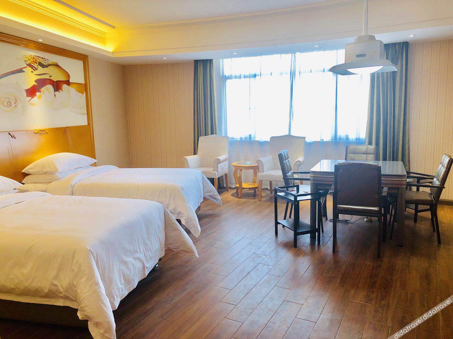 Vienna Hotel (Ruichang Liansheng) - Tap to explore photos