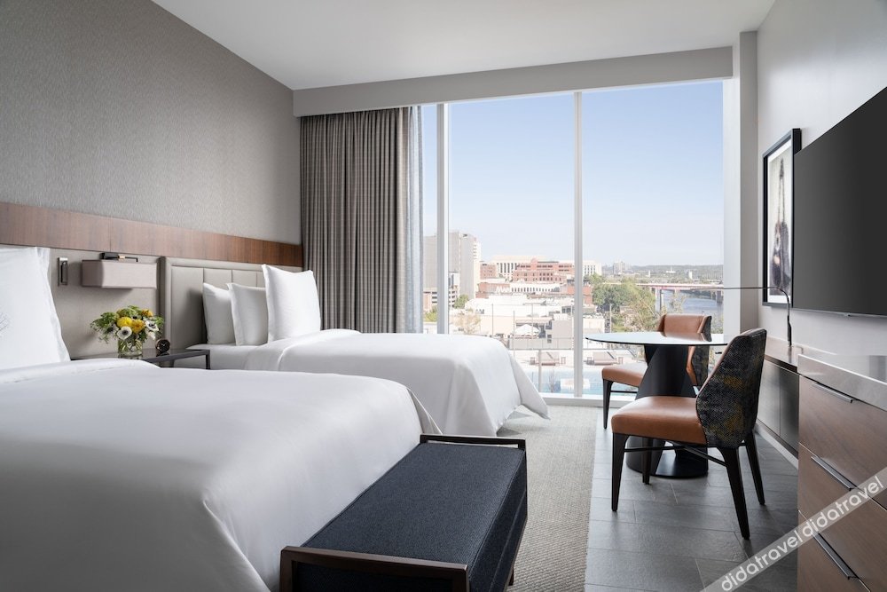 Four Seasons Nashville - Tap to explore photos