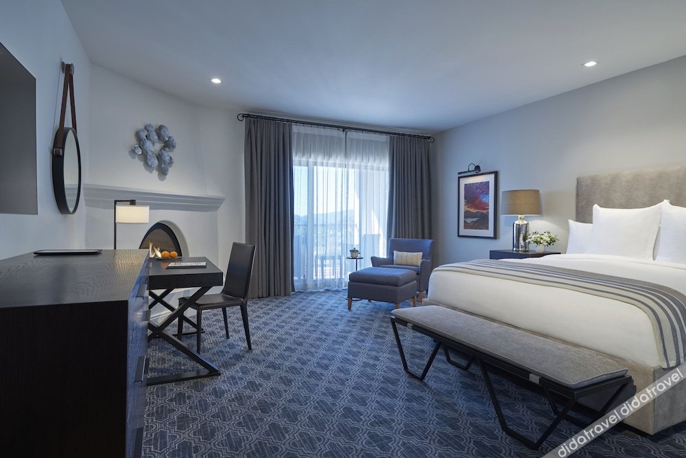 Ojai Valley Inn Room Type - Shangri-La King Room with Fireplace