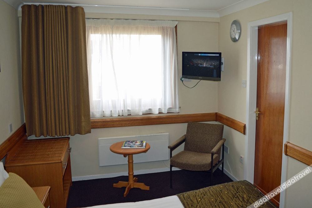 Best Western Kings Manor Hotel Room Type - Superior Club King Room - Non-Smoking Best Western Kings Manor Hotel Room Type - Superior Club King Room - Non-Smoking