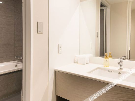Quintessa Hotel Osaka Bay Room Type - Standard Twin Room with Extra Bed Quintessa Hotel Osaka Bay Room Type - Standard Twin Room with Extra Bed