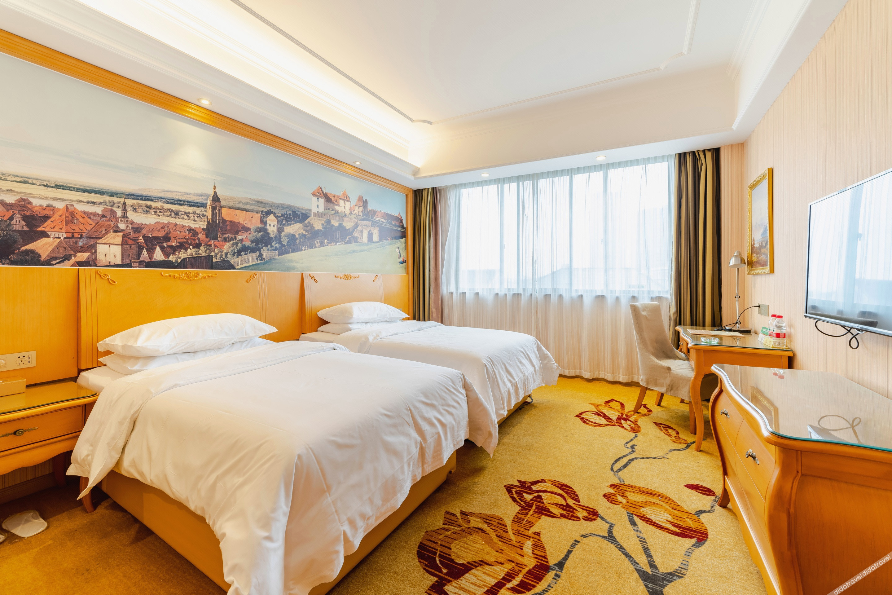 Vienna Hotel (Guan Hai Dian) - Tap to explore photos