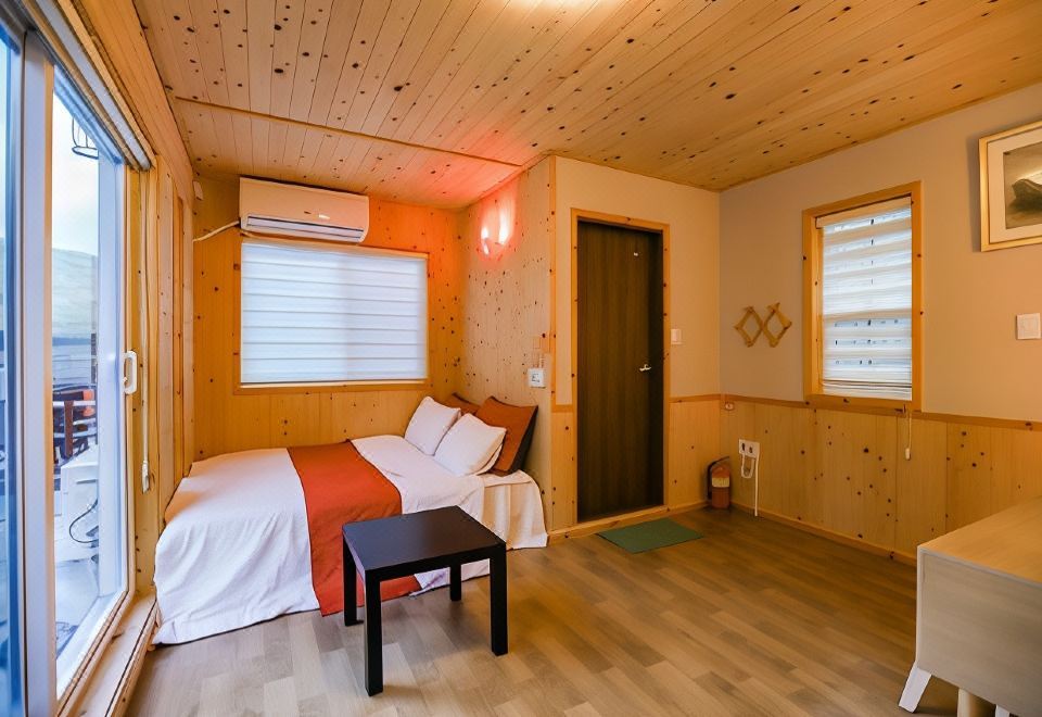 Inje Baekdam Rainbow Pension