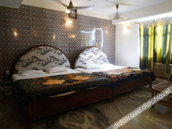 Hotel Palika Palace