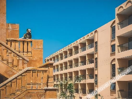 Fitness & Recreational Facilities