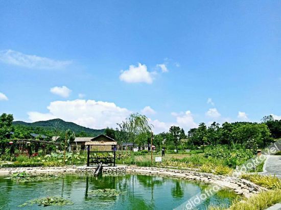 Shitang Tianyuan E Zhan Zhu Qing She Hotel