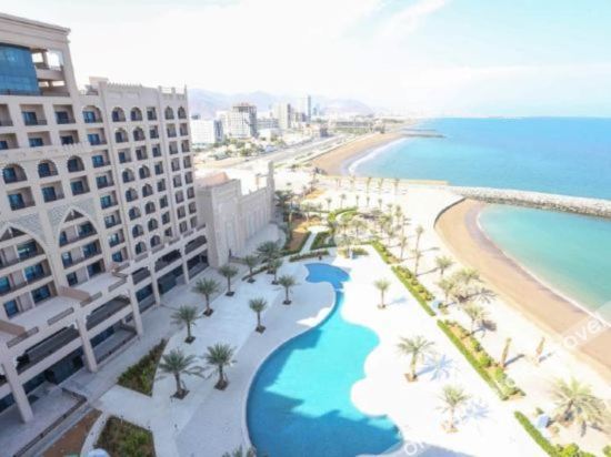 Al Bahar Hotel & Resort image 1