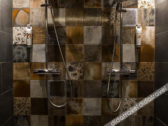 Fitness & Recreational Facilities