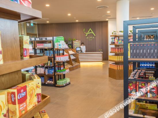 Fitness & Recreational Facilities