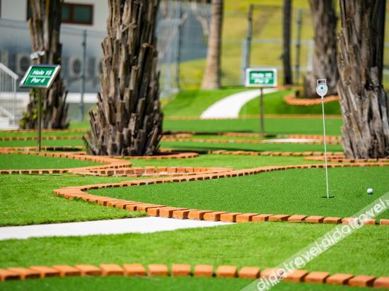 Fitness & Recreational Facilities