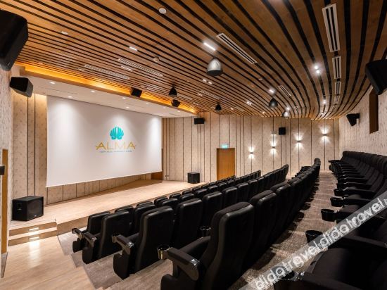 Fitness & Recreational Facilities