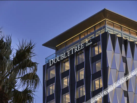 DoubleTree by Hilton Perth Waterfront image 1