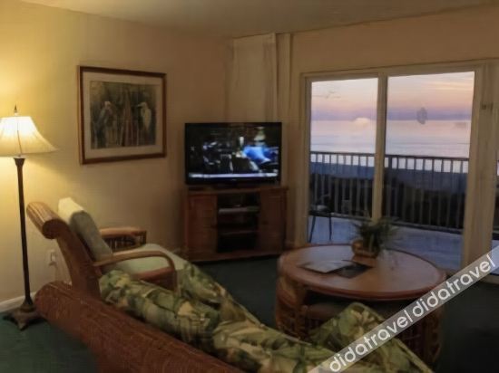 The Charter Club of Marco Beach photo 3
