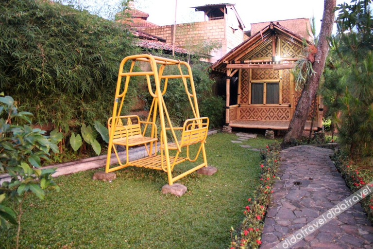 Saung Orange Village