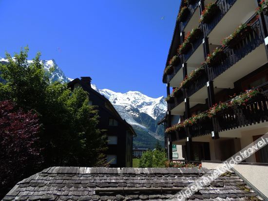 Les Balcons Du Savoy Mont Blanc Massif France thumbnail