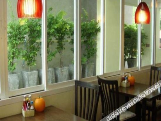 Family Home Guesthouse photo 3