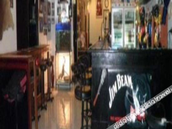 Family Home Guesthouse photo 4