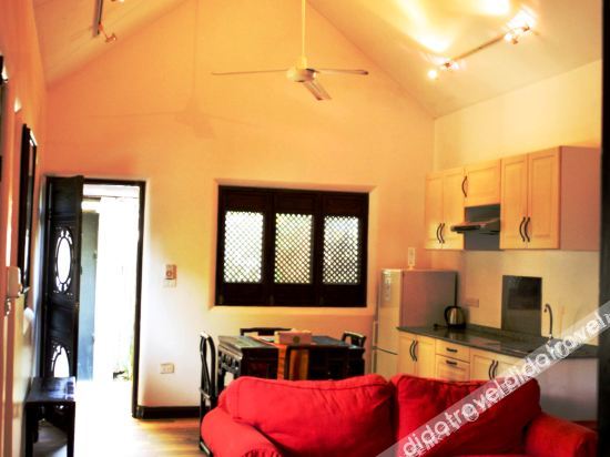 Hua Hin Home One - 4 Private Pool Villas photo 2