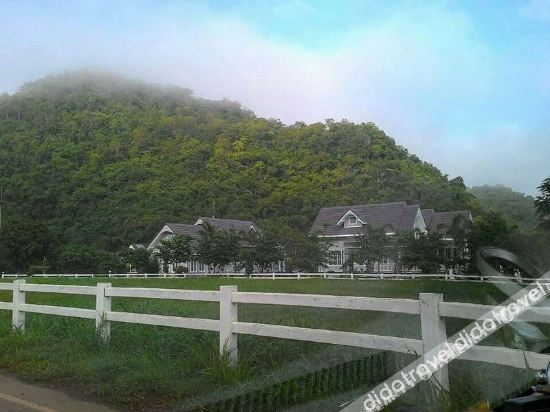 Khao Yai Wanalee Hotel & Resort photo 2