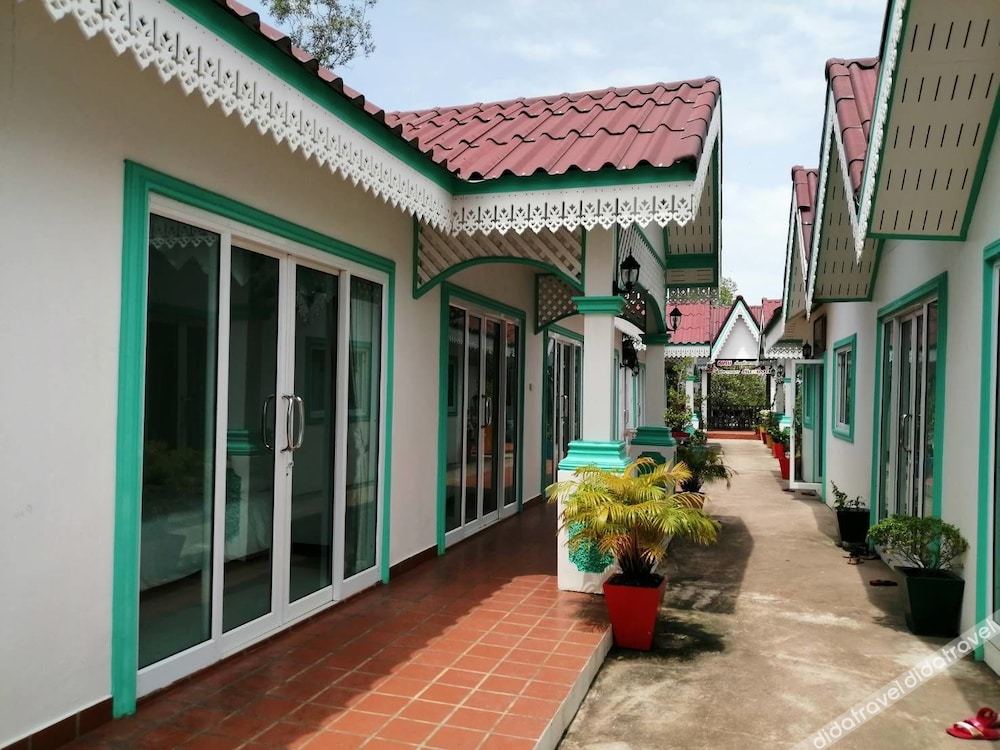 Tanjung Buri photo 2