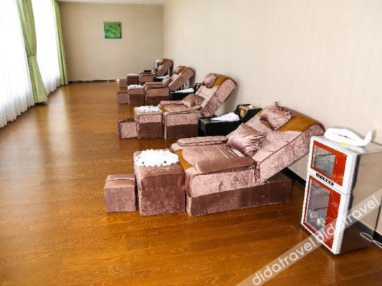 Fitness & Recreational Facilities