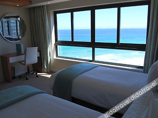 Blaauwberg Beach Hotel image 1