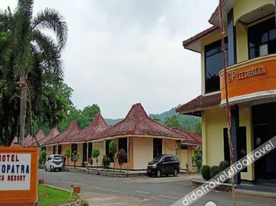Capital O 3094 Hotel Cleopatra photo 3