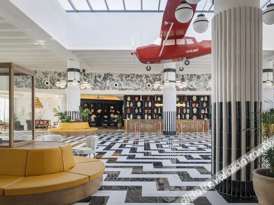 Hotel Interior or Public Areas