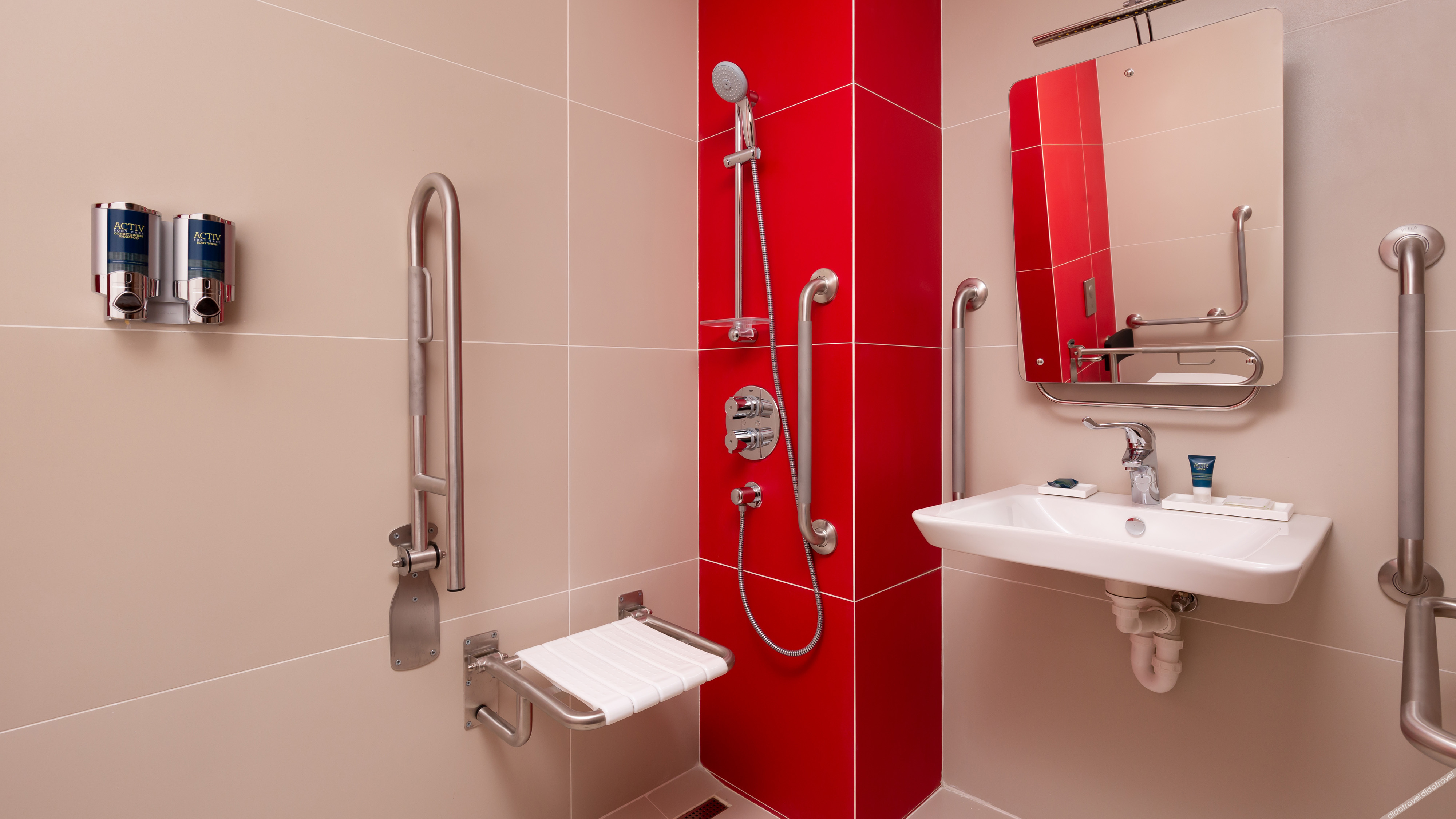Red Point Hotel photo 2