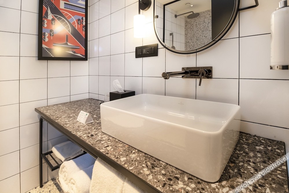 1张大床标准knez Mihailova街景