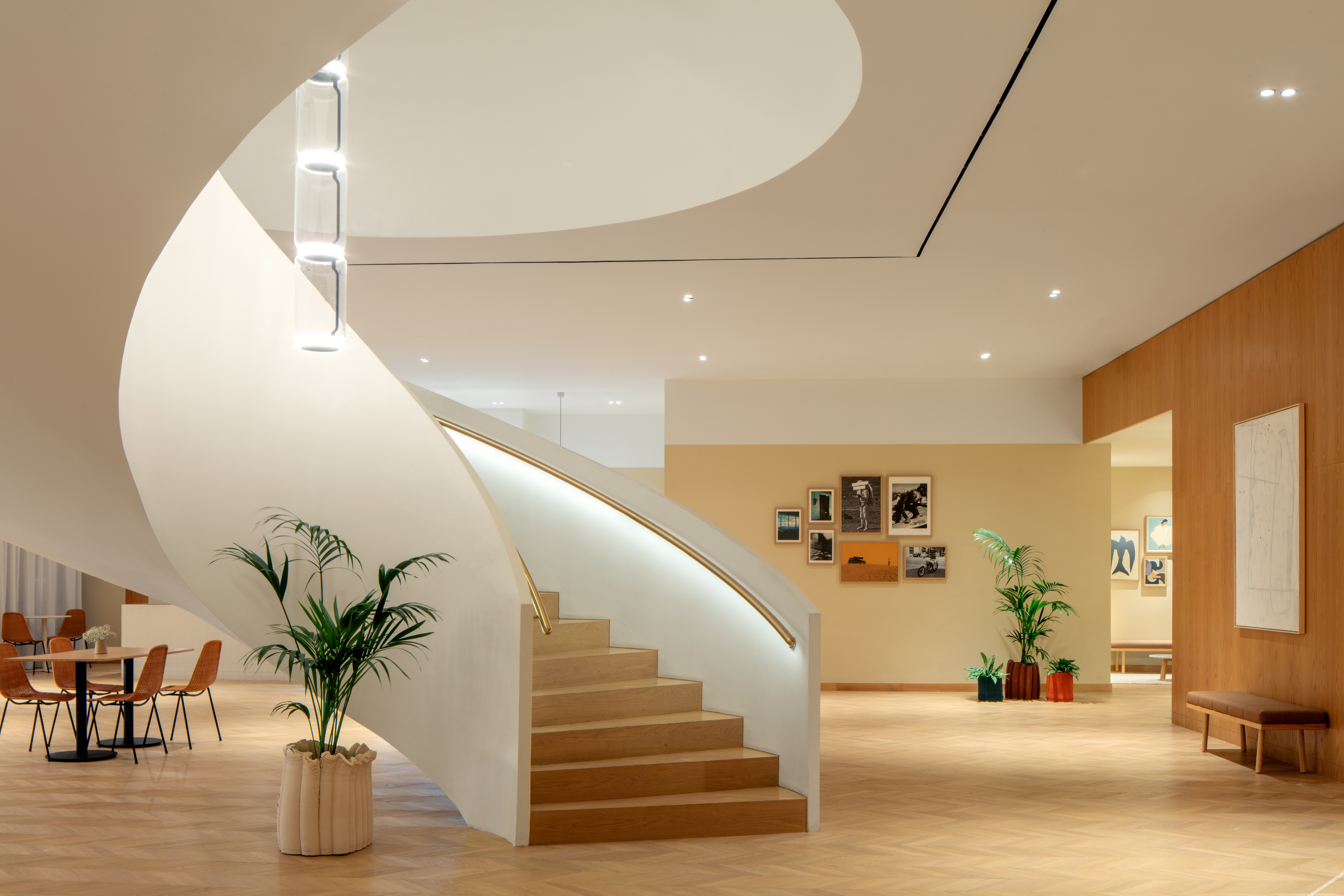 Staybridge Suites Dubai Internet City by IHG