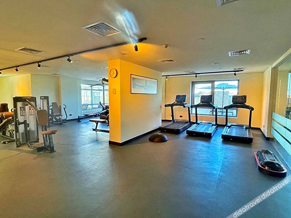 Staybridge Suites Dubai Internet City by IHG