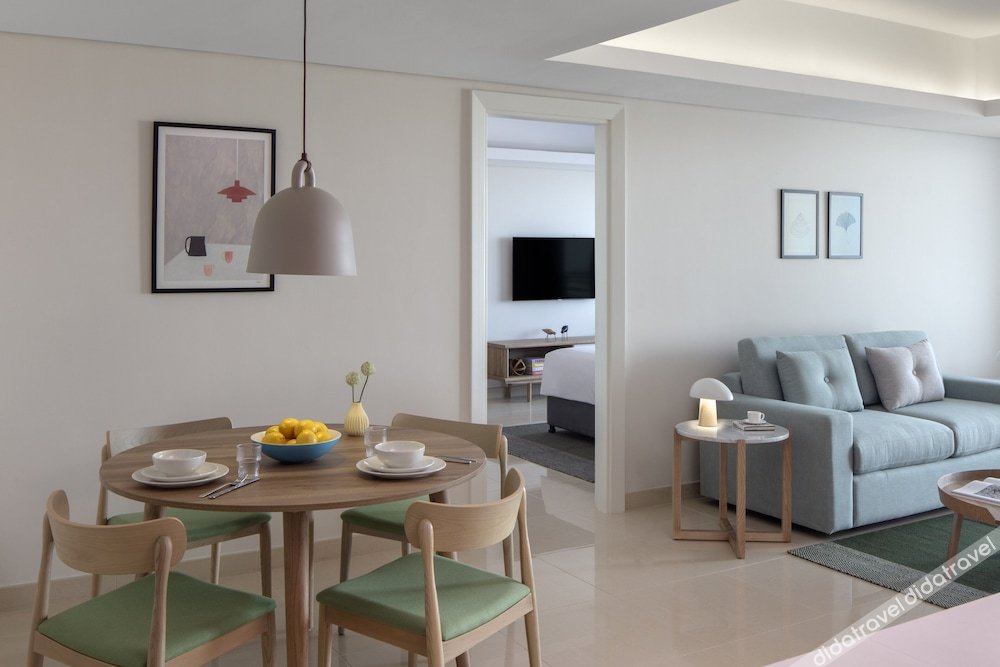Staybridge Suites Dubai Internet City by IHG