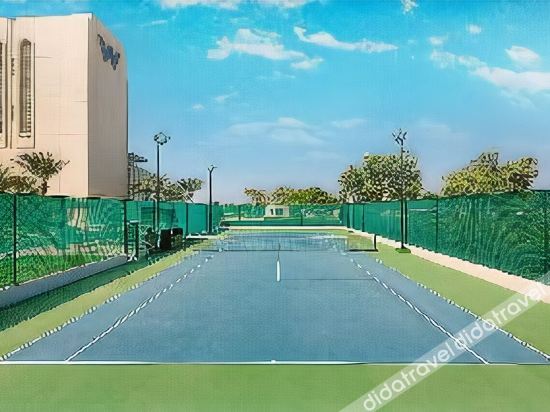 W Muscat - Tap to explore photos