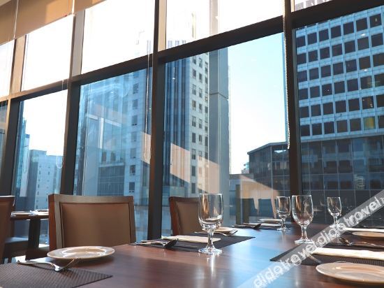 Dining or Meeting Rooms