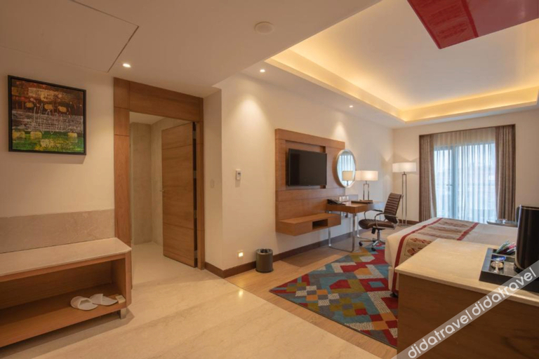 特大床房-行动无障碍 or 无烟