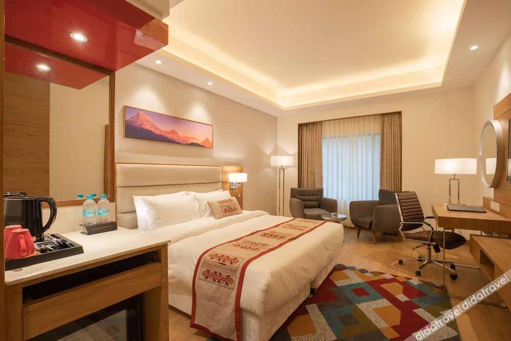 豪华特大床房（禁烟）