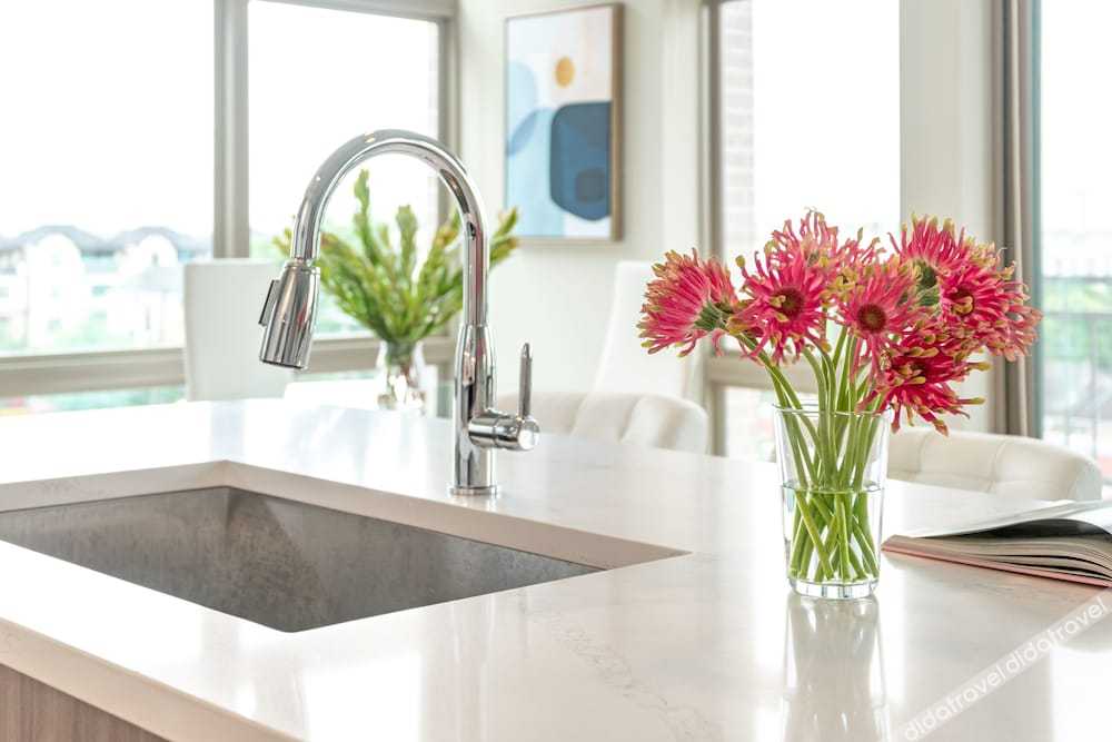 Buffalo Bayou Condos by Barsala