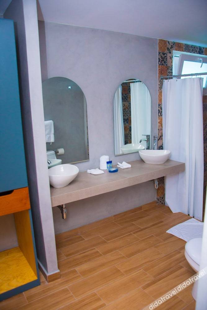 单人房, 2 张双人床房