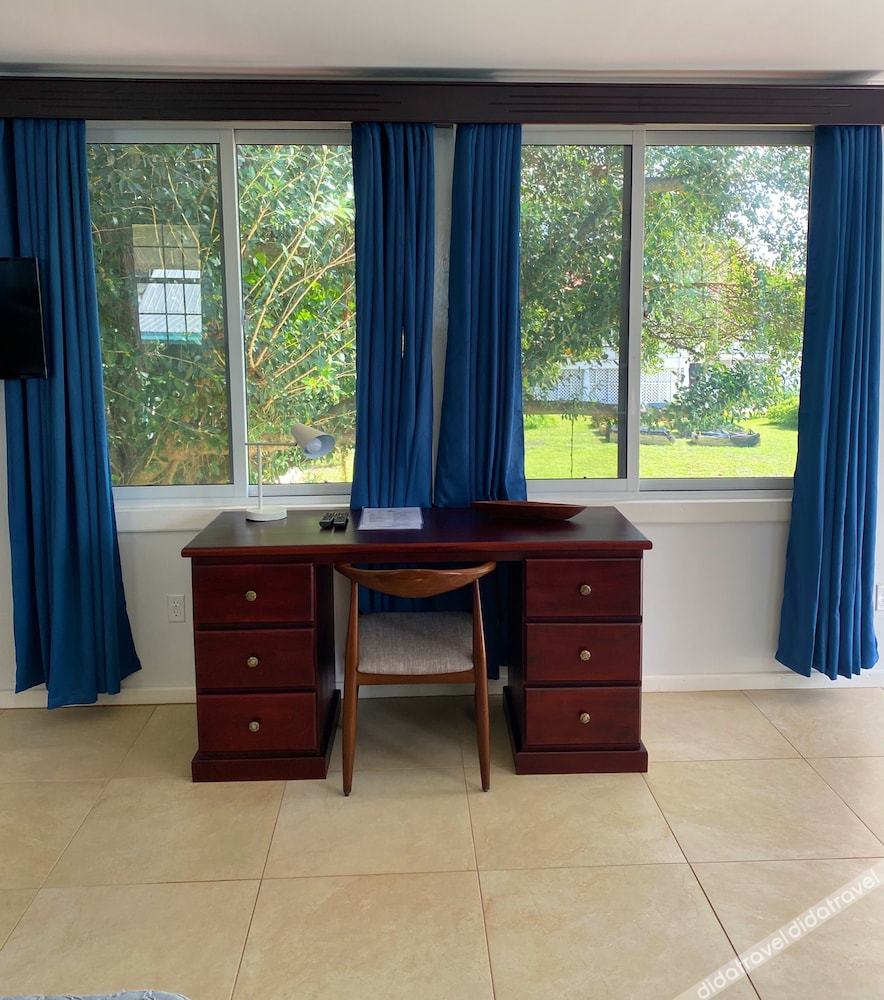 全景客房, 2 张双人床, 无烟房, 部分海景