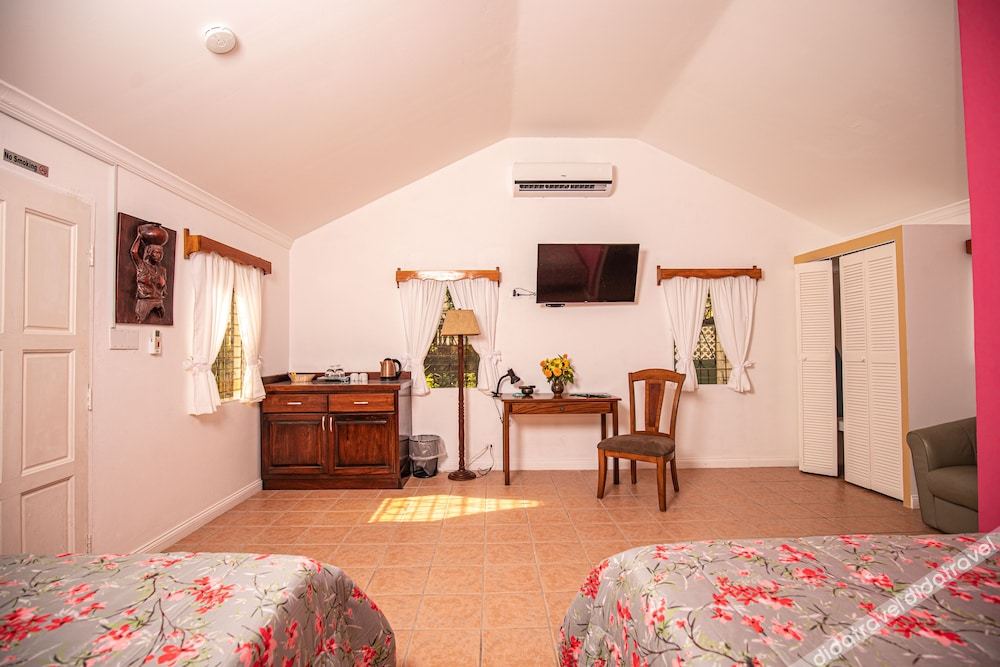 标准房, 多张床, 无烟房, 泳池景观