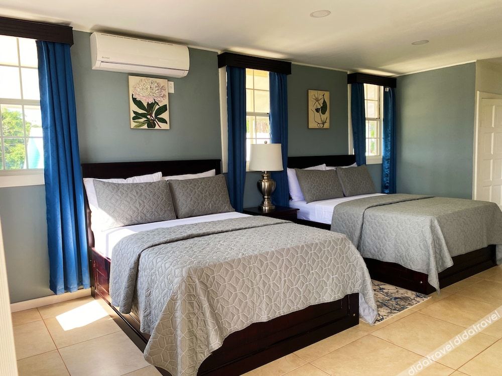 全景客房, 2 张双人床, 无烟房, 部分海景