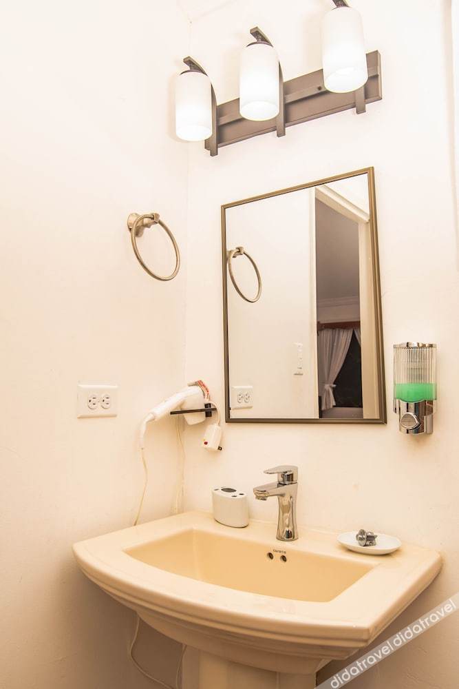 标准房, 多张床, 无烟房, 泳池景观