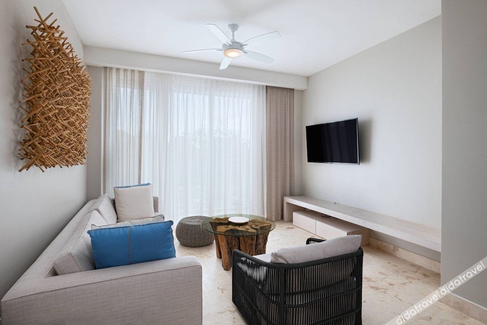 海景alaia套房，2卧室套房，卧室1：1张特大床，卧室2：1张特大床，海景