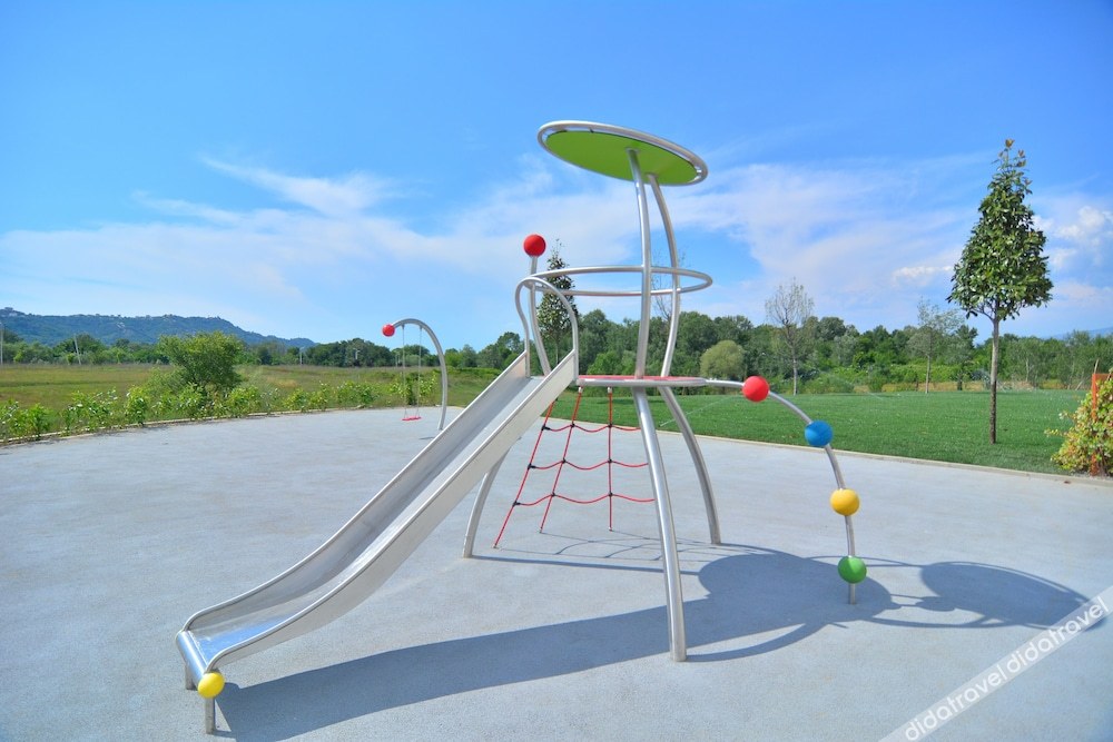 儿童游乐场／儿童俱乐部