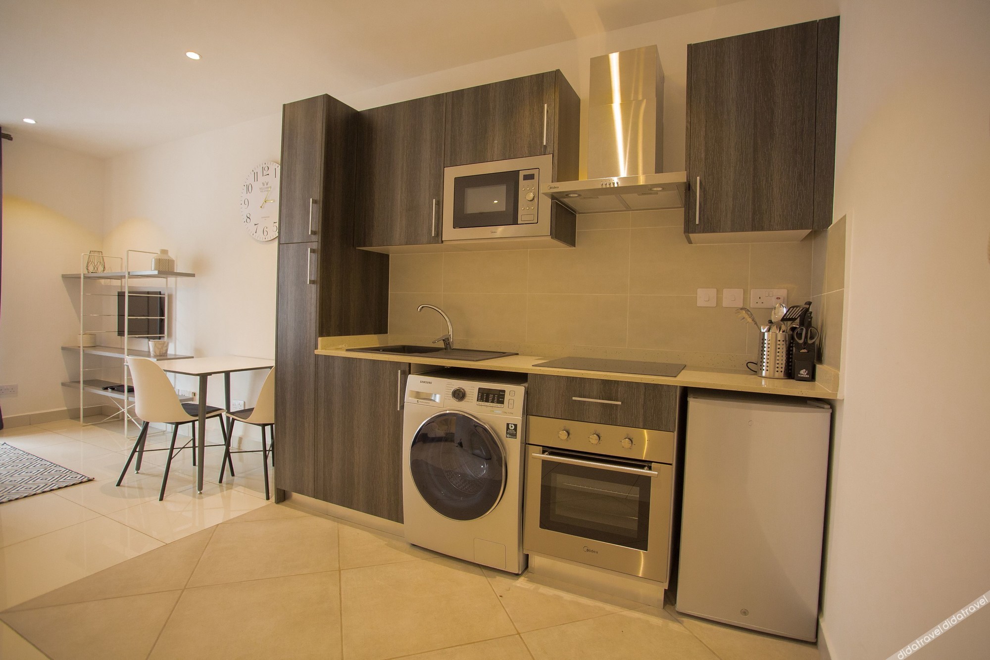 豪华大床单间-无烟