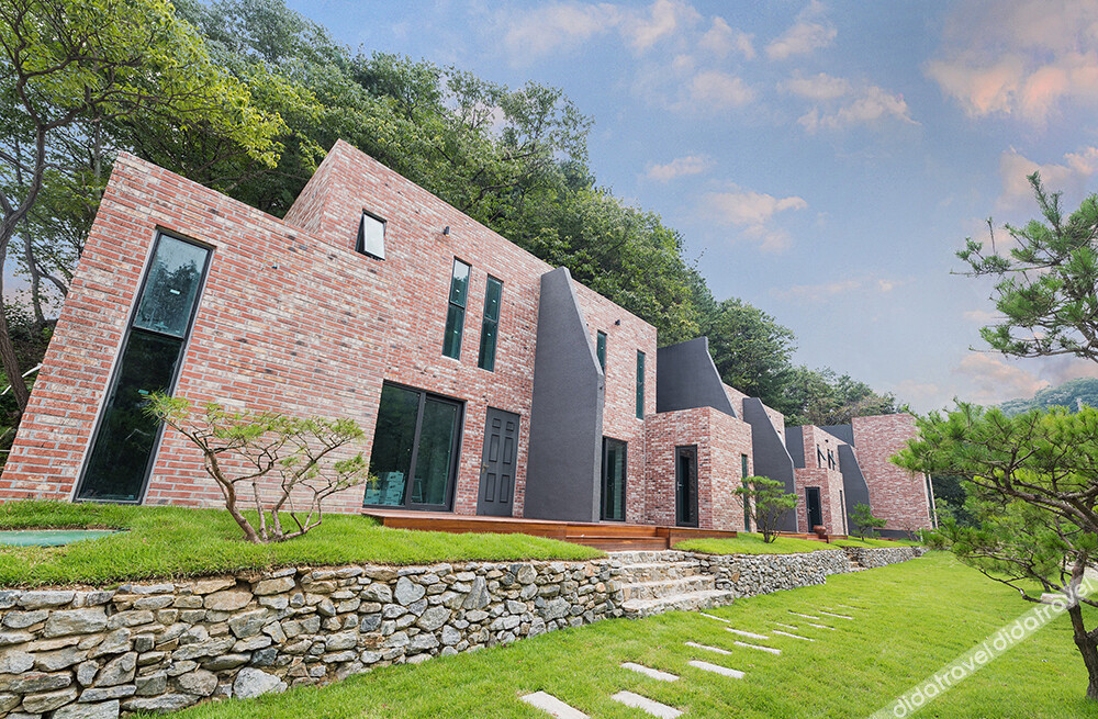 Gapyeong The Q 24 Poolvilla Pension photo 3