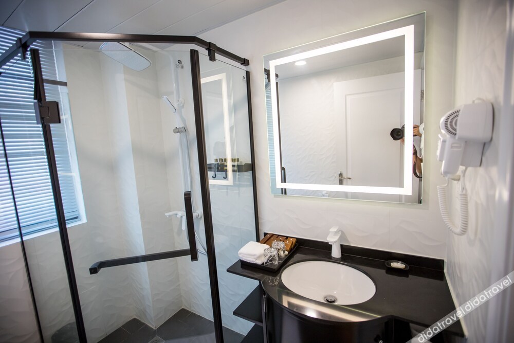 双人房（1 张双人床或 2 张单人床）